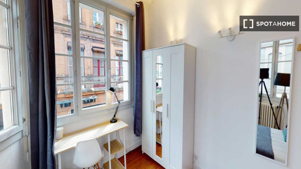 Double room Toulouse, 5 beds, 100m² — photo 2