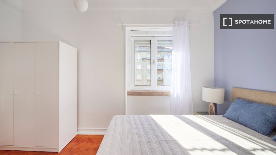 Double room Lisbon, 6 beds — photo 36