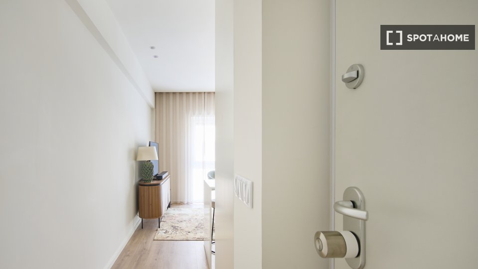 Apartment Lisbon, 1 bed — photo 9