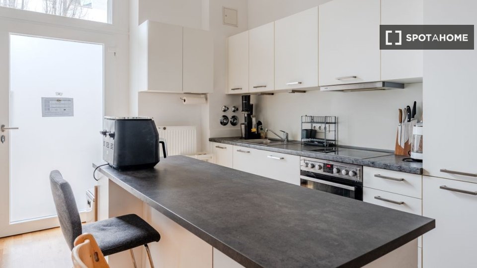 Apartment Berlin, 4 beds, 135m² — photo 11