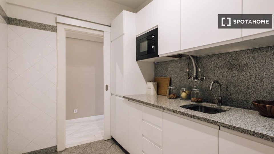Apartment Lisbon, 1 bed — photo 12
