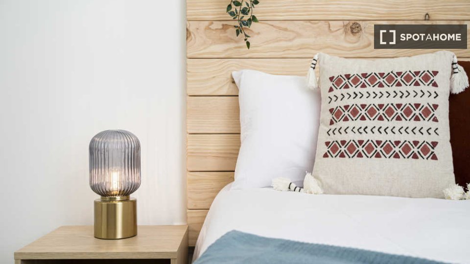 Double room Madrid, 17 beds — photo 49