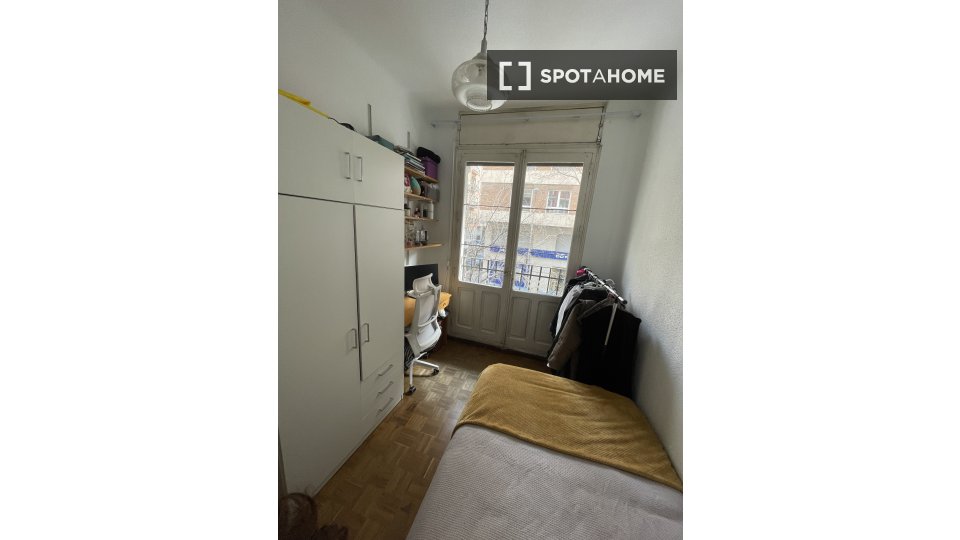 Double room Madrid, 4 beds — photo 5