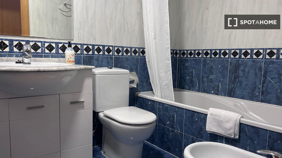 Apartment Valencia, 3 beds, 90m² — photo 3