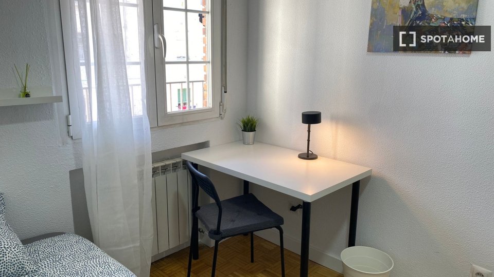 Double room Madrid, 4 beds — photo 2