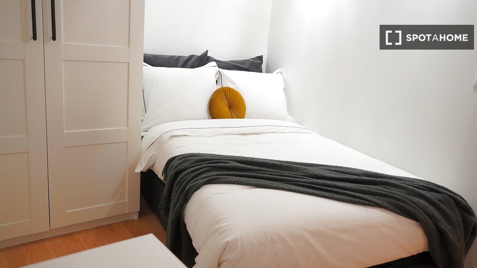 Double room Madrid, 8 beds — photo 99