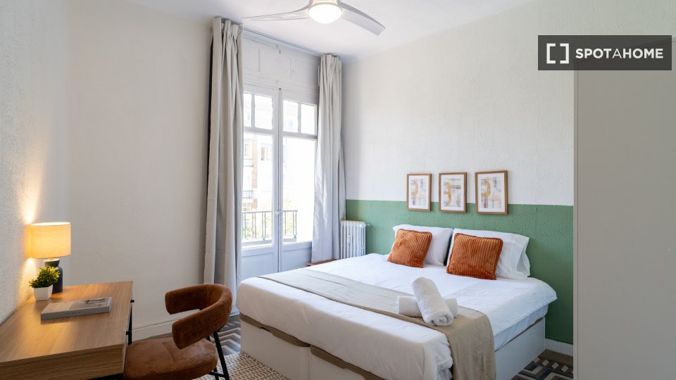 Double room Madrid, 7 beds — photo 18