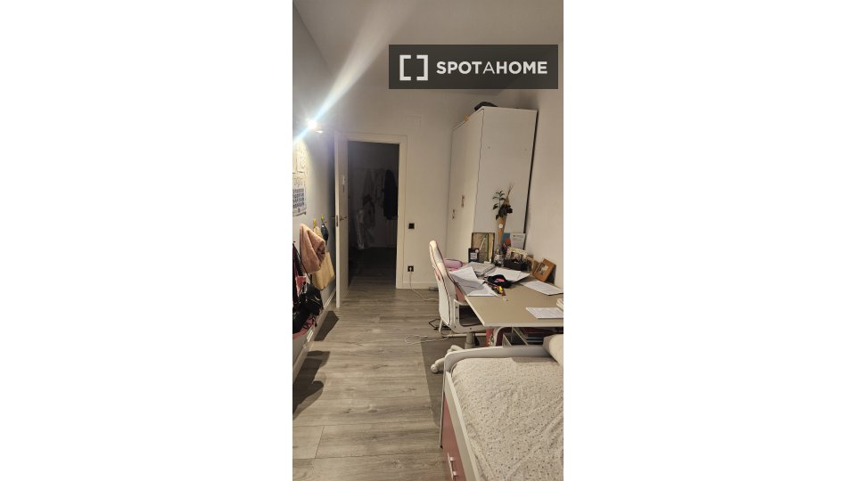 Double room Barcelona, 1 bed, 100m² — photo 2