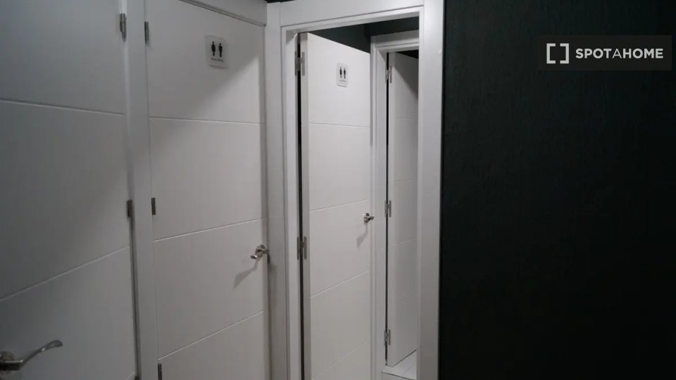 Double room Madrid, 6 beds — photo 21