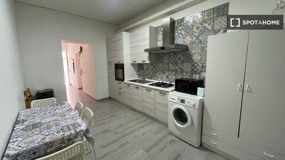 Appartamento con 3 camere da letto in affitto a Chiaiano, Napoli. - en Nápoles