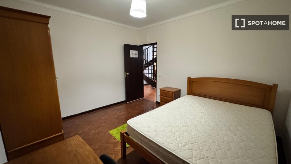 Double room Coimbra, 9 beds — photo 19