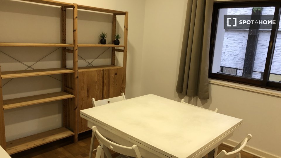 Apartment Coimbra, 4 beds, 129m² — photo 22