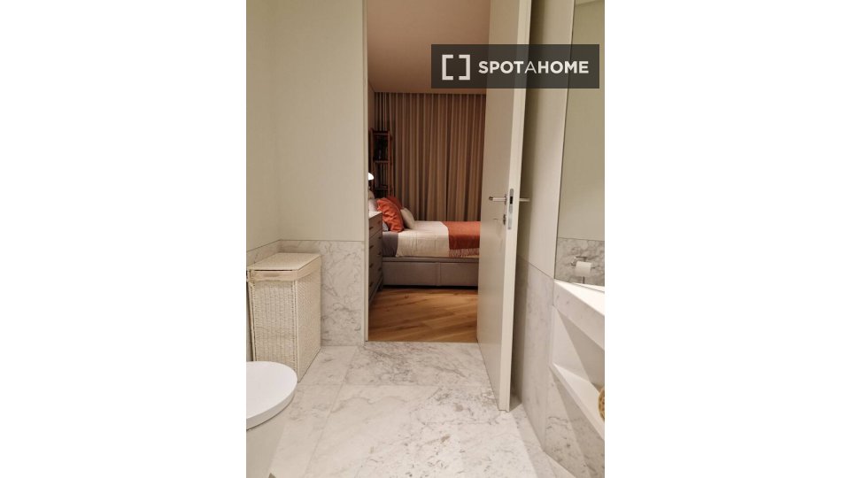 Apartment Lisbon, 1 bed — photo 24