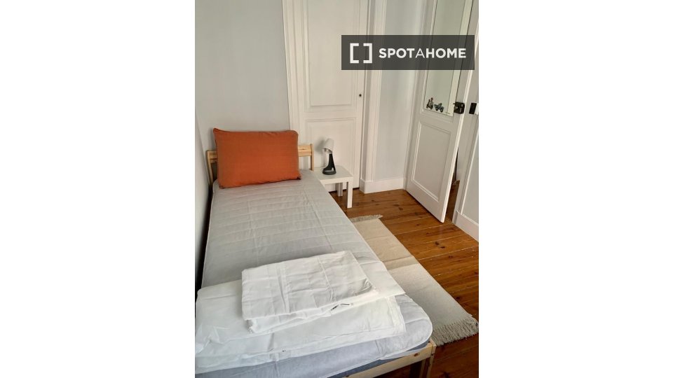 Apartment Lisbon, 2 beds — photo 12