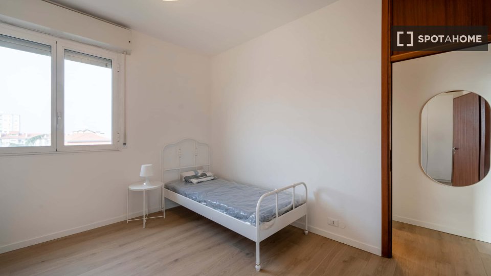 Double room Milan, 1 bed — photo 10