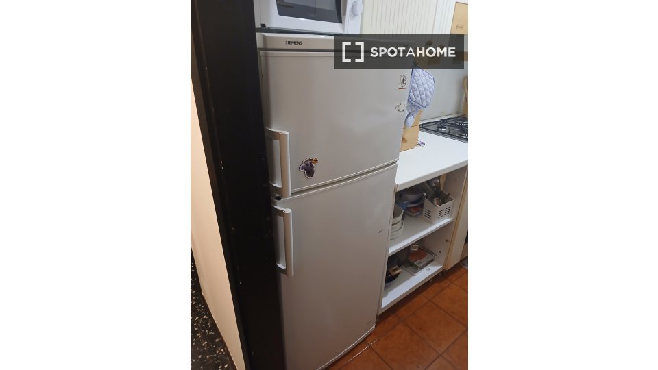 Double room Milan, 1 bed, 16m² — photo 3