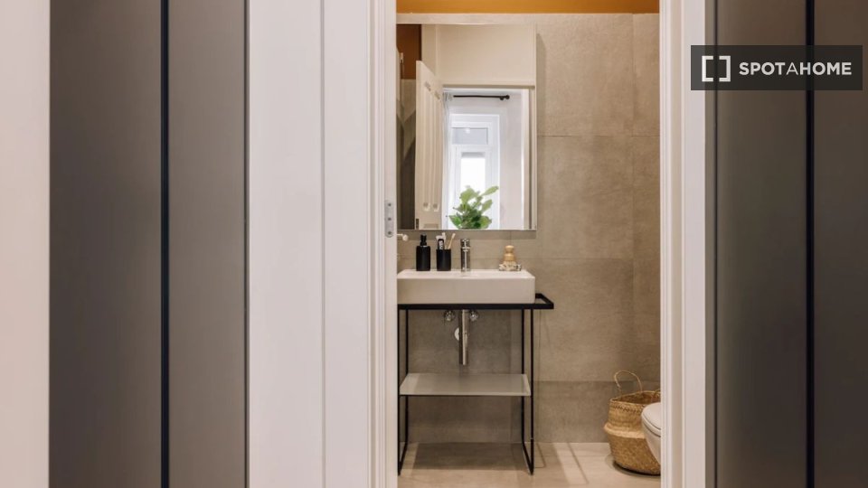 Apartment Lisbon, 1 bed — photo 6