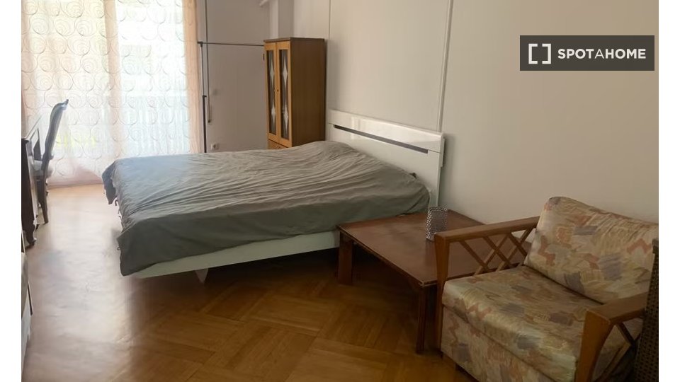 Double room Athens, 4 beds — photo 10