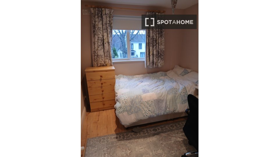 Double room Dublin, 4 beds, 80m² — photo 1