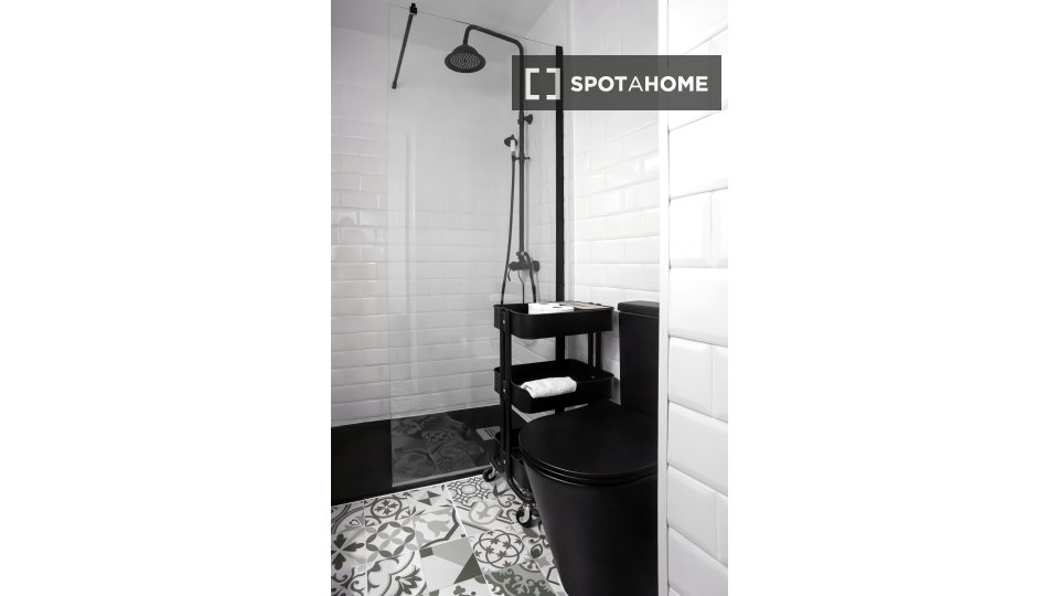 Apartment Lisbon, 1 bed — photo 17