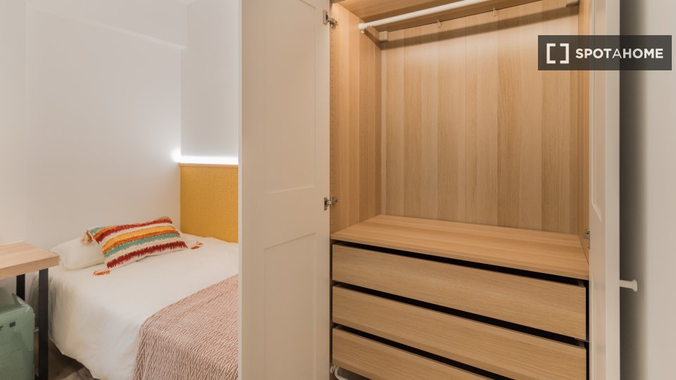Double room Madrid, 6 beds — photo 6