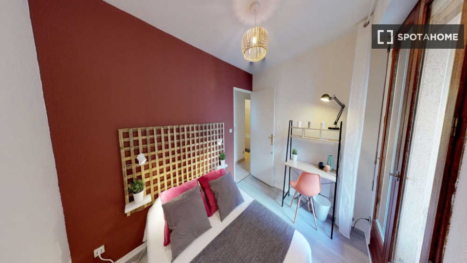 Double room Toulouse, 3 beds, 70m² — photo 5
