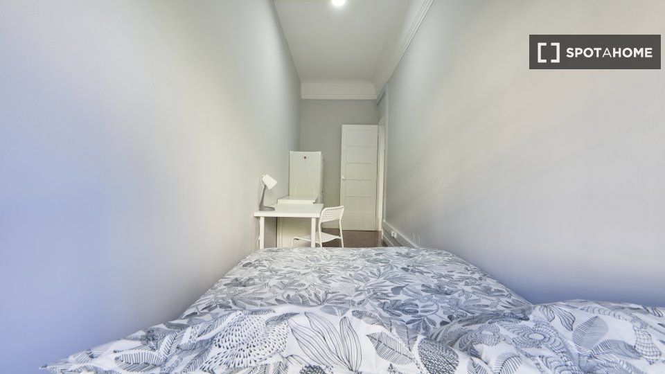 Double room Lisbon, 16 beds — photo 13