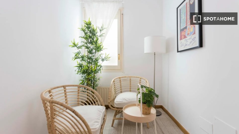 Double room Barcelona, 5 beds — photo 12