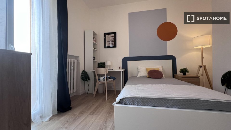 Double room Bologna, 3 beds — photo 1