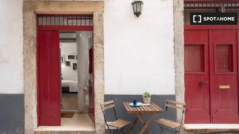 Apartment mono Lisbon, 50m² — photo 2