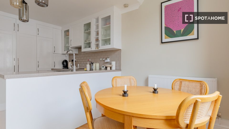 Apartment London, 2 beds — photo 15