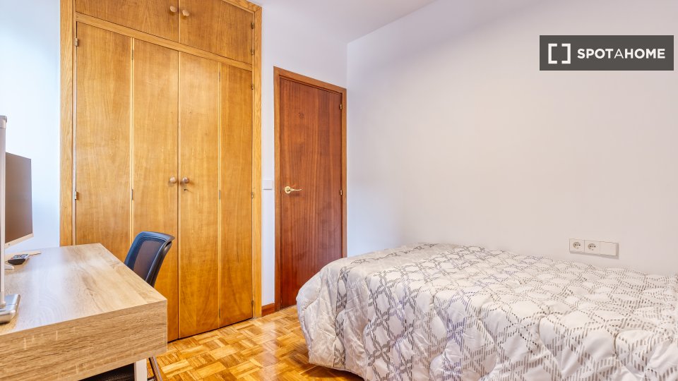Habitación en piso compartido en alquiler en Pilar, Madrid