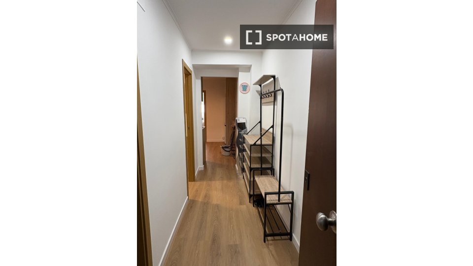 Double room Valencia, 5 beds, 70m² — photo 4