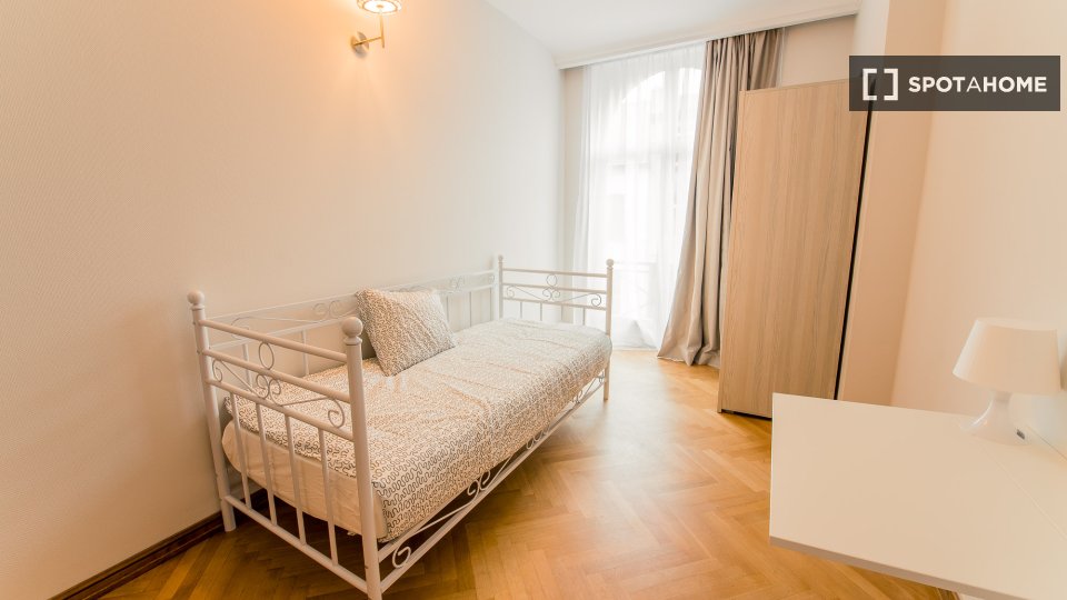 Double room Brussels, 15 beds, 600m² — photo 8
