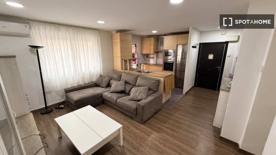 Appartamento con 2 camere da letto in affitto a Cabanyal, Valencia - in Valencia
