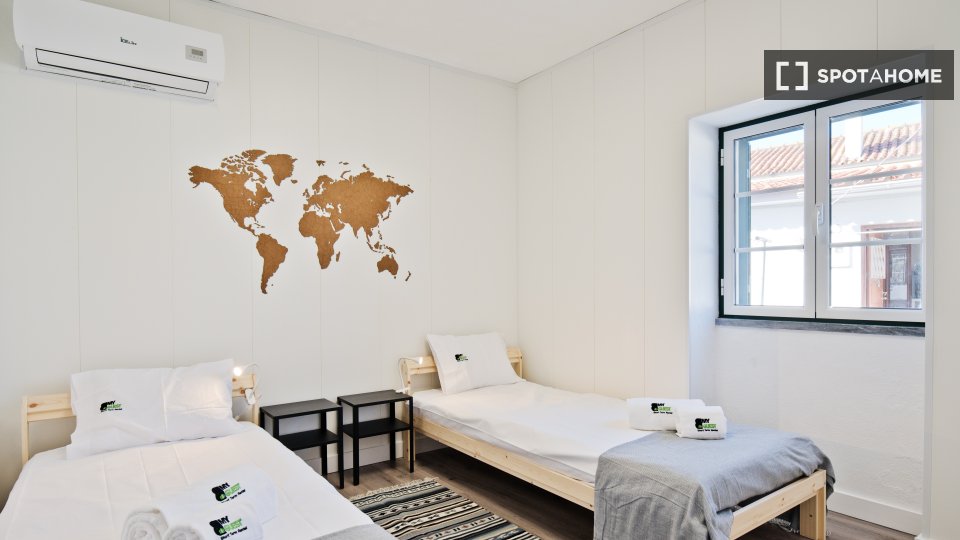 Apartment Lisbon, 2 beds, 50m² — photo 7