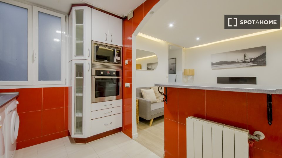 Double room Madrid, 4 beds, 87m² — photo 5