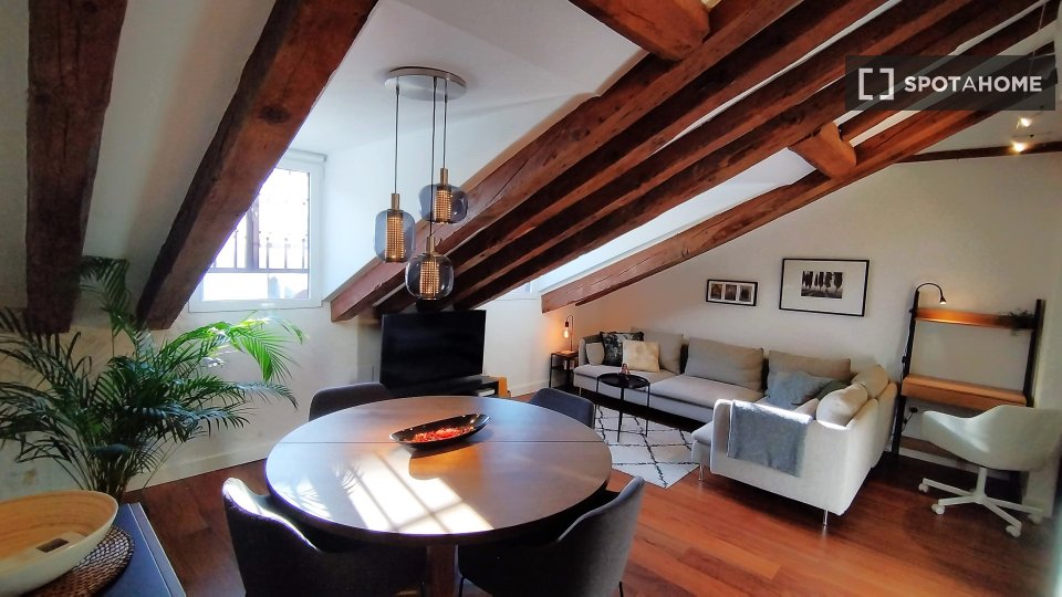 Apartment Madrid, 2 beds, 67m² — photo 2