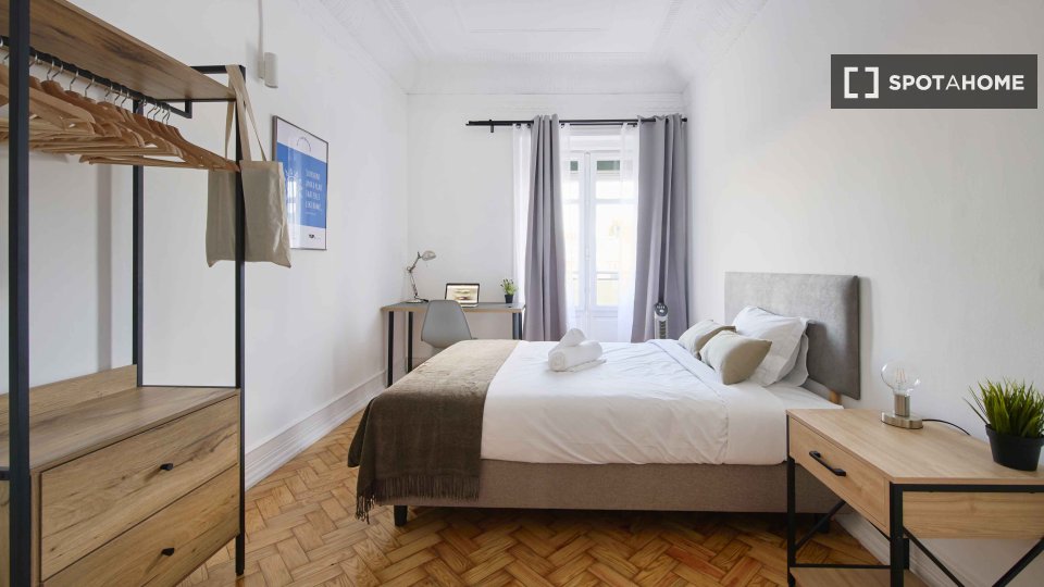 Double room Lisbon, 7 beds — photo 29