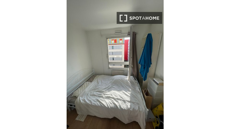 Double room Paris, 3 beds, 17m² — photo 13
