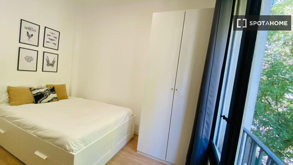 Double room Madrid, 6 beds — photo 9
