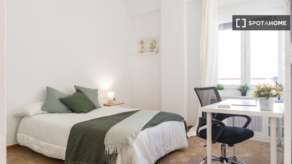Double room Madrid, 6 beds, 152m² — photo 30