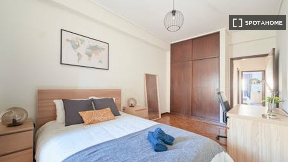 Double room Lisbon, 5 beds — photo 2
