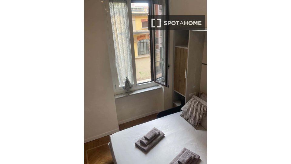 Double room Turin, 1 bed — photo 11