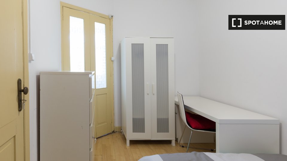 Double room Porto, 7 beds, 70m² — photo 3
