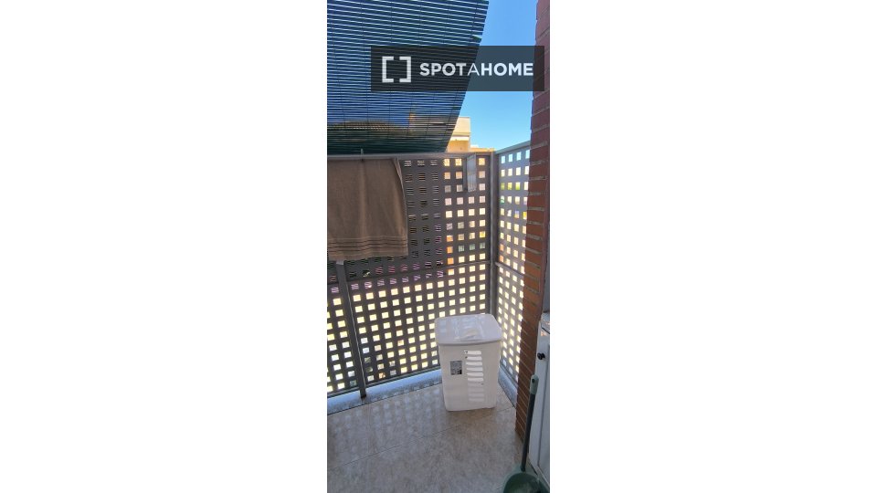 Double room Valencia, 2 beds, 120m² — photo 13