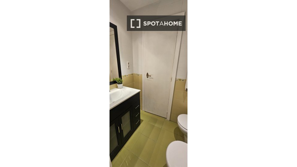 Double room Alcala_De_Henares, 5 beds, 120m² — photo 10