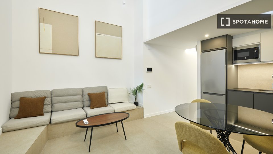 Apartment Barcelona, 2 beds, 69m² — photo 18