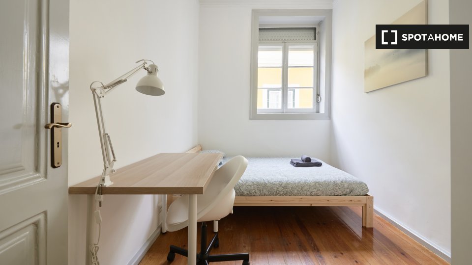 Double room Lisbon, 4 beds — photo 4