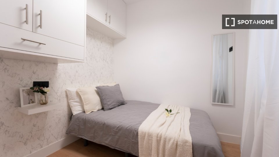 Apartment Madrid, 2 beds, 47m² — photo 16